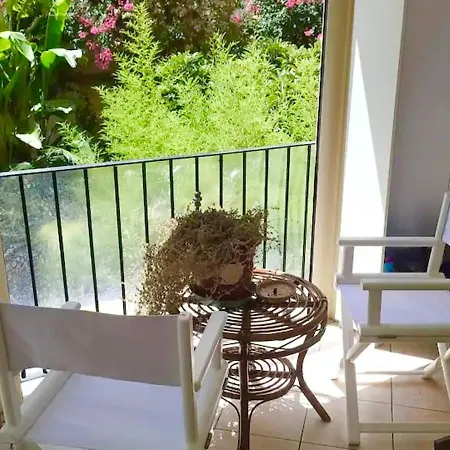 Mezzanino Con Patio E Archi A Vela * Bari