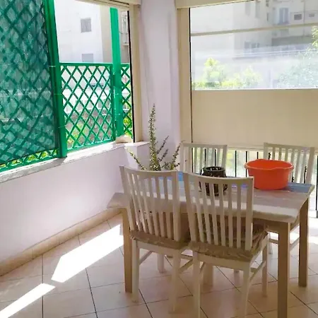 Apartamento Mezzanino Con Patio E Archi A Vela Bari