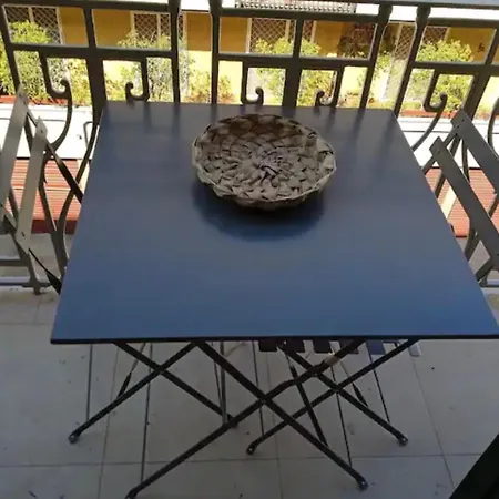 Mezzanino Con Patio E Archi A Vela アパート *